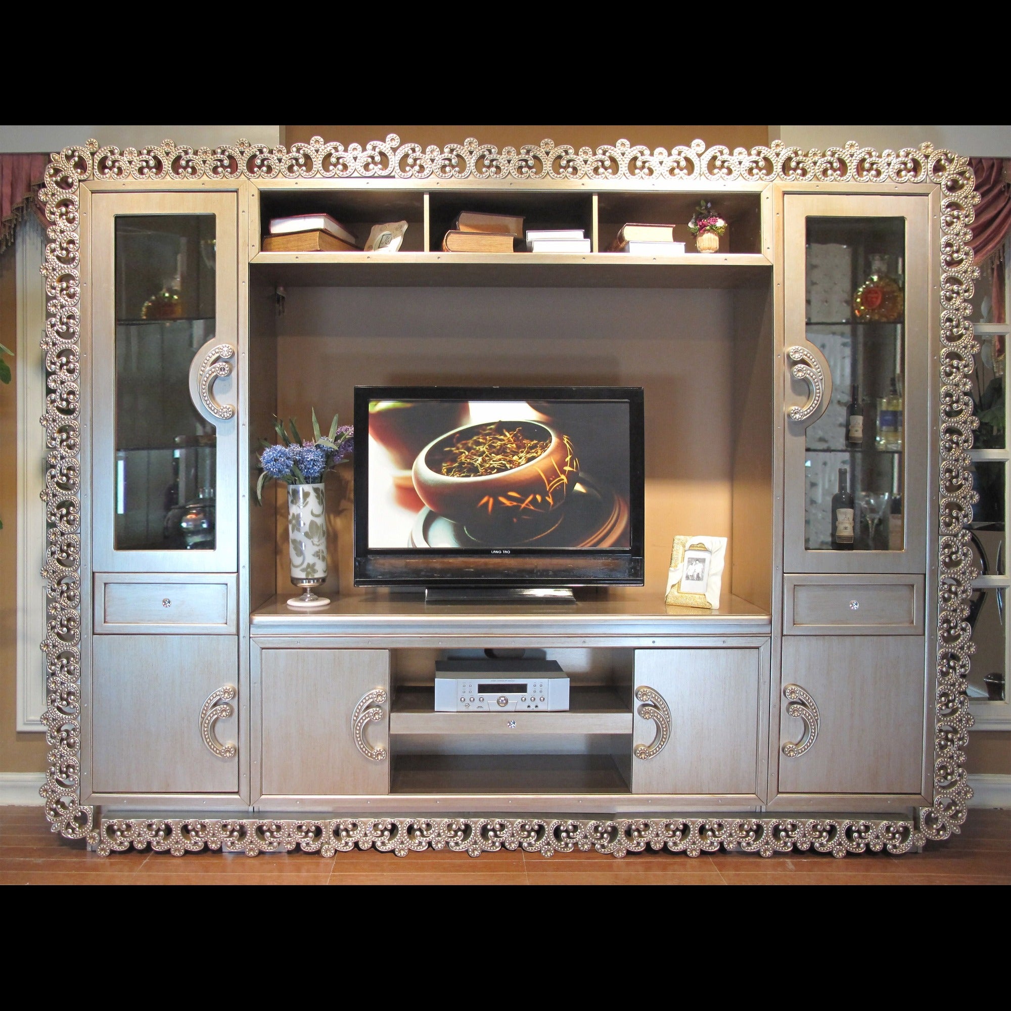 Caesar Wall unit